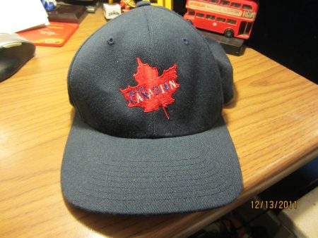 Molson Canadian Beer Logo Flex Fit Adjustbale Baseball Hat L XL Supply